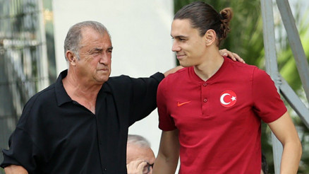 Galatasarayda Taylan Antalyalı ameliyat oldu