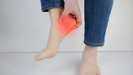 Topuk dikeni belirtileri nelerdir, neden olur Topuk dikenine karşı önlemler