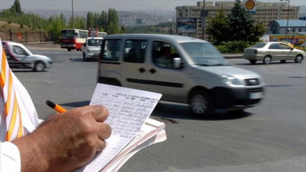 Trafik müfettişinin yazdığı cezalar kentte tartışmaya neden oldu