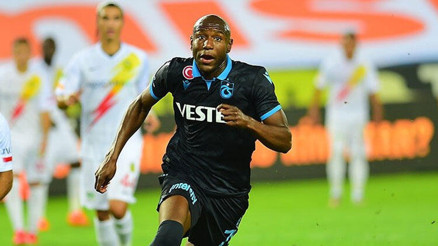 Son dakika transfer haberi: Trabzonsporun eski golcüsü Benik Afobenin yeni takımı belli oldu