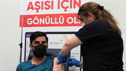 Yerli koronavirüs aşısı TURKOVAC hakkında son durum Bizi de şaşırtacak düzeyde Yerli koronavirüs aşısı TURKOVAC hakkında son durum Bizi de şaşırtacak düzeyde