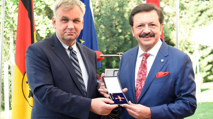 Almanya’dan Hisarcıklıoğlu’na devlet nişanı