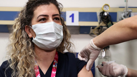 Tüm dünya bunu bekliyordu Sinovacın Coronavac aşısının ilk bilimsel sonuçları Türkiye’den çıktı