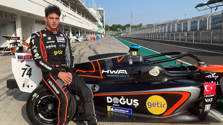 Cem Bölükbaşı, Euroformula Open serisinin 4. ayak ilk yarışında birinci oldu