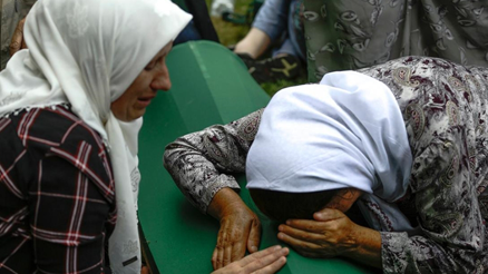 Srebrenitsa Soykırımının 19 kurbanı daha toprağa verildi