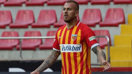 Kayserisporda ayrılık Cluja kiralandı