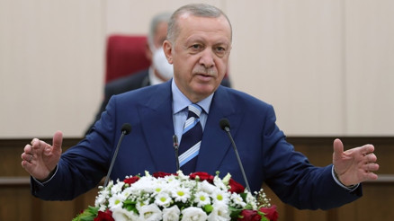 Son dakika... KKTCye tarihi ziyaret... Merakla bekleniyordu, Cumhurbaşkanı Erdoğan müjdeyi açıkladı