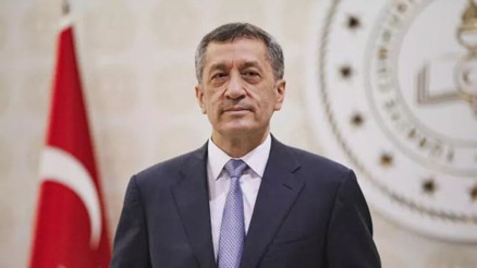 Son dakika... Okullar ne zaman açılacak Bakan Selçuktan yüz yüze eğitim açıklaması