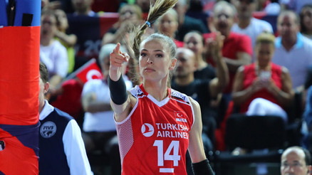 Eda Erdem kimdir, nereli, kaç yaşında Eda Erdem hangi takımda oynuyor Eda Erdem kimdir, nereli, kaç yaşında Eda Erdem hangi takımda oynuyor