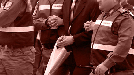 Darbeci askerler hapisten mi kaçacaktı  Üniversite sınavında firar şüphesi