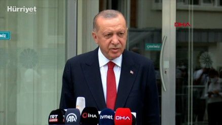 Cumhurbaşkanı Erdoğan, Cuma namazı çıkışı açıklamalarda bulundu