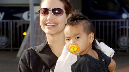 Angelina Jolie, Maddoxı nasıl evlat edindi Sahte bir baba yardım etti