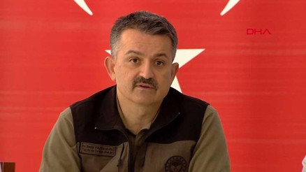 Bakan Pakdemirli, Muğla’nın Marmaris ilçesindeki Afet Koordinasyon Merkezi’nde açıklamalarda bulundu Bakan Pakdemirli, Muğla’nın Marmaris ilçesindeki Afet Koordinasyon Merkezi’nde açıklamalarda bulundu