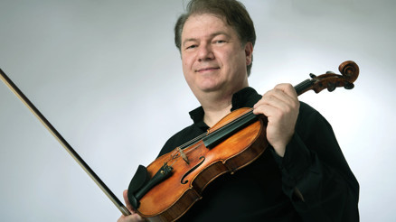 Her zaman genç müzisyenlerin yanında: Cihat Aşkın Her zaman genç müzisyenlerin yanında: Cihat Aşkın