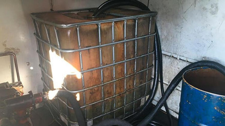 İstanbulda Jandarmadan operasyon 175 bin litre kaçak yakıt ele geçirildi İstanbulda Jandarmadan operasyon 175 bin litre kaçak yakıt ele geçirildi
