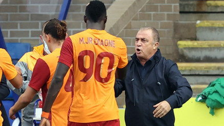 Galatasaray deplasmandaki sezon açılışlarında sıkıntı yaşıyor Galatasaray deplasmandaki sezon açılışlarında sıkıntı yaşıyor