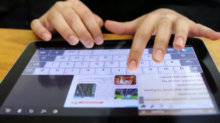 Selden zarar gören öğrenci ve öğretmenlere 10 bin tablet