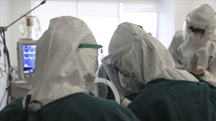 Delta virüs belirtileri nelerdir Delta varyantı semptomlarında boğaz ağrısı ve burun akıntısı var mı İşte koronavirüs belirtilerinde son bilgiler