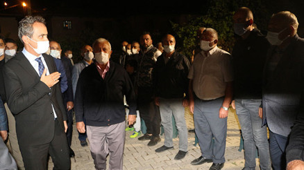 Bakan Özerden amcasının taziyesi için Tokat ziyareti