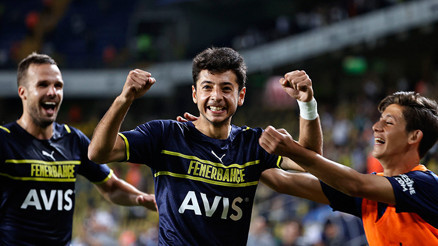 Eksik ama moralli Fenerbahçe 3 puan için Antalyaspor önünde Eksik ama moralli Fenerbahçe 3 puan için Antalyaspor önünde