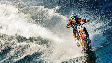 Robbie Maddison, Boğazı su üstünde geçti