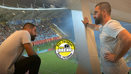 Son Dakika: Galatasarayda Arda Turan Randers maçında yerinde duramadı Heyecan, stres ve sevinç...