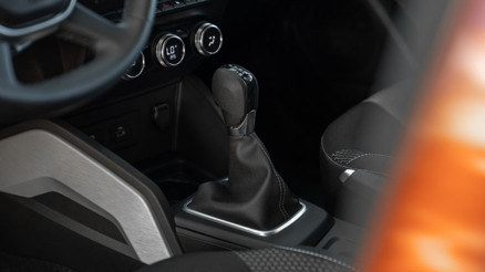Bir depoya 1235 kilometre Dacia Duster yenilendi…