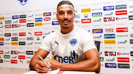 Son dakika: Fenerbahçeden ayrılan Nabil Dirar resmen Kasımpaşada