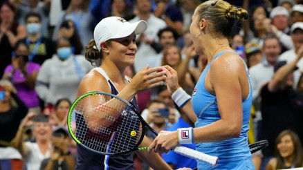 ABD Açıkta dünya 1 numarası Barty elendi, Djokovic geriden gelip kazandı