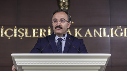 Son dakika... İçişleri Bakan Yardımcısı Çataklıdan Afgan göçmen dalgası açıklaması
