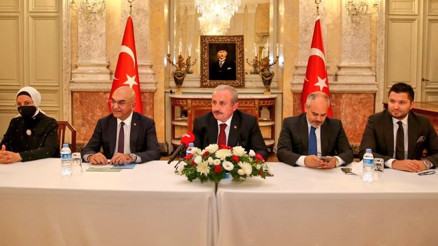 TBMM Başkanı Şentop, Viyanada Türk toplumu temsilcilerini kabul etti