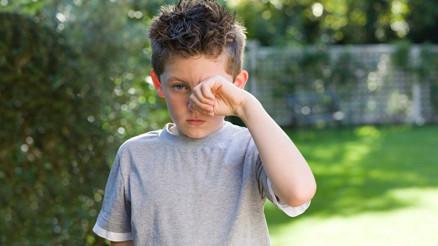 Çocuklarımızı göz kazalarından koruma yolları Çocuklarımızı göz kazalarından koruma yolları