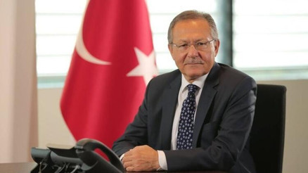 Ahmet Edip Uğur kimdir Eski Balıkesir Büyükşehir Belediye Başkanı Ahmet Edip Uğur’un biyografisi