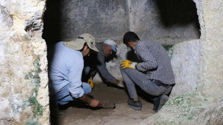 Adıyamanda Roma dönemine ait 60 aile mezarlığı bulundu