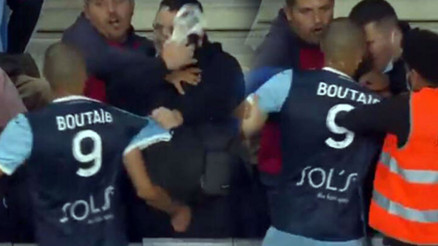 Son dakika - Le Havrede Khalid Boutaib tribündeki taraftarla kavga etti