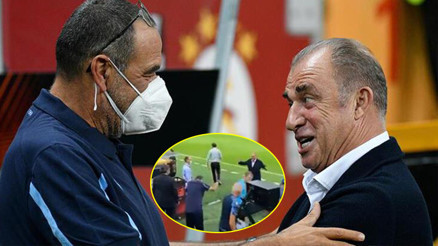 Son Dakika Haberi... Dünya bu selamı konuşuyor Maurizio Sarri ve Fatih Terim... Son Dakika Haberi... Dünya bu selamı konuşuyor Maurizio Sarri ve Fatih Terim...