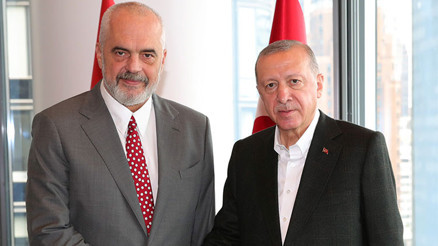 Cumhurbaşkanı Erdoğanın New Yorktaki diplomasi trafiği sürüyor