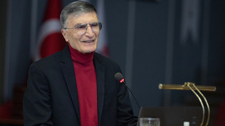 Aziz Sancar geleceğin parlak beyinleriyle buluştu