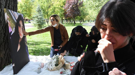 Arkadaşları, kayıp Sally’yi gözyaşlarıyla andı