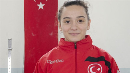Nuray Levent kimdir kaç yaşında nereli Milli halterci Nuray Leventin hayatı hakkında bilgiler Nuray Levent kimdir kaç yaşında nereli Milli halterci Nuray Leventin hayatı hakkında bilgiler