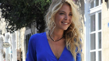 Esra Eron kimdir Bir Başka Güzel sunucusu Esra Eron hakkında bilgiler