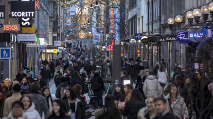 Salgını kontrol altına aldık diyerek açıkladılar: İsveçte Kovid-19 önlemleri kaldırıldı