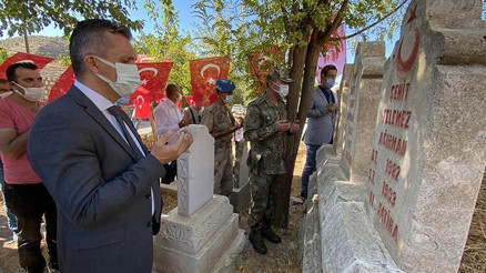 Mardinde PKKlı teröristlerin 28 yıl önce katlettiği 8i çocuk, 26 kişi anıldı