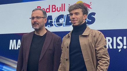 Bakan Kasaoğlu ve Pierre Gasly buluştu İstanbul çok büyük ve güzel bir şehir