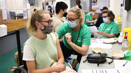 Yunanistan’dan aşılılar için özgürlükleri genişletme kararı