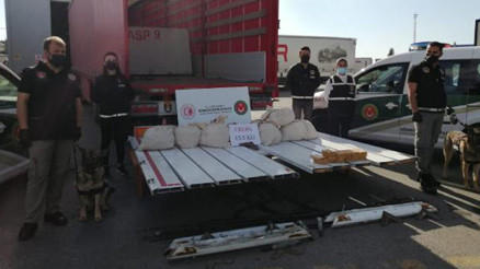 İstanbul Pendik Limanında 85,5 kilogram eroin ele geçirildi