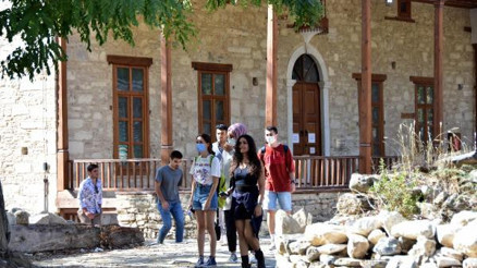 Stratonikeiada 1600 yıllık mozaikler gün yüzüne çıkarılıyor