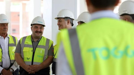 Bakan Varank’tan, TOGG’un üretim tesisi inşaatında inceleme Bakan Varank’tan, TOGG’un üretim tesisi inşaatında inceleme