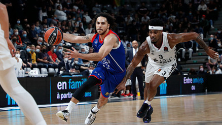 Anadolu Efes, ASVELe mağlup oldu ve 3te 0 çekti