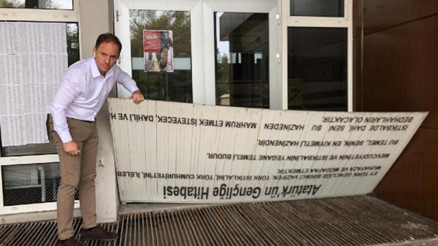 Zonguldakta Gençliğe Hitabe levhasının kesilip mazgal kapatılmasına inceleme